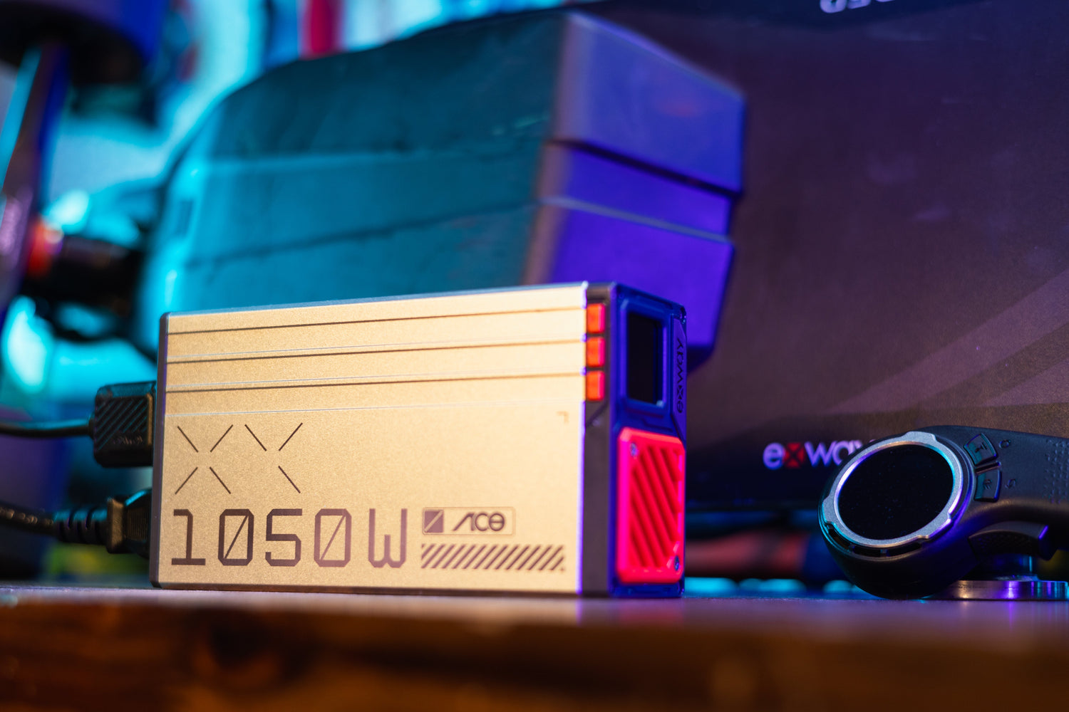 Best Electric Skateboard Charger SC 1050 - Exway Electric Skateboard