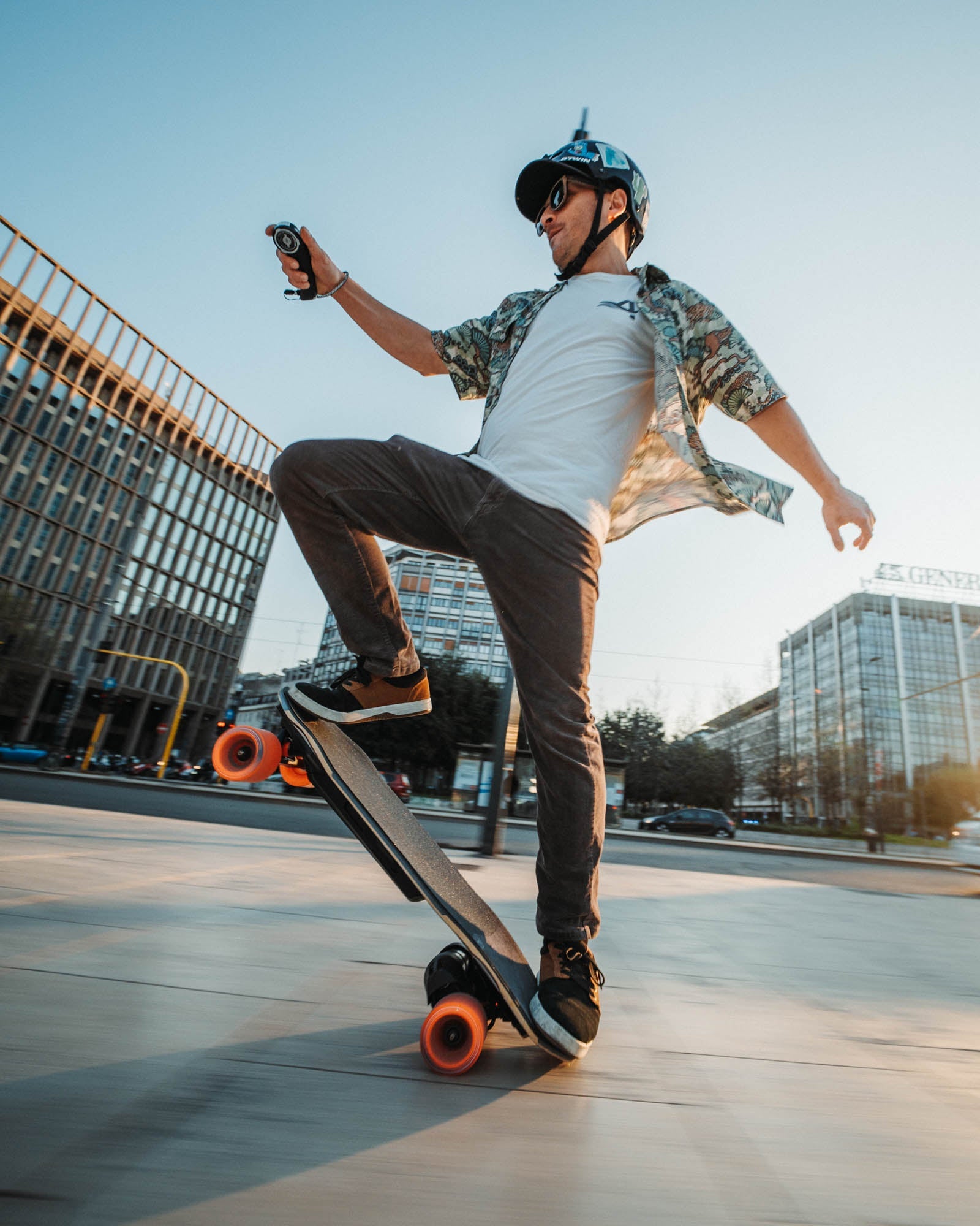 ｜EXWAY WAVE ｜スモールパワー最新スケートボード Exway Wave V2 | Ultimate Portable Electric Skateboard with Bifrost 3.0